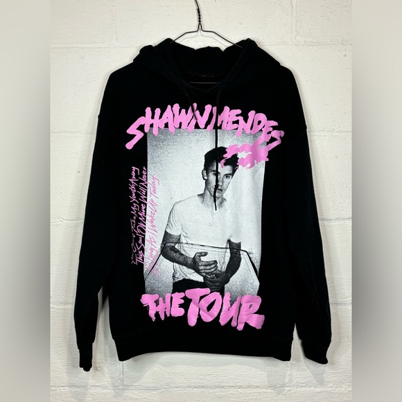 Shawn Mendes The Tour Merchandise Unisex Black and Pink Hoodie Size Medium - Picture 1 of 8